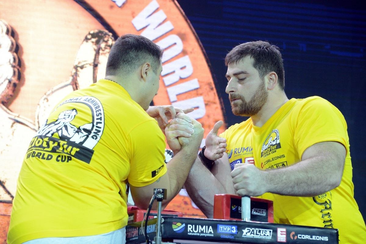 Zloty Tur 2016 Right Hand By Donat Supinski