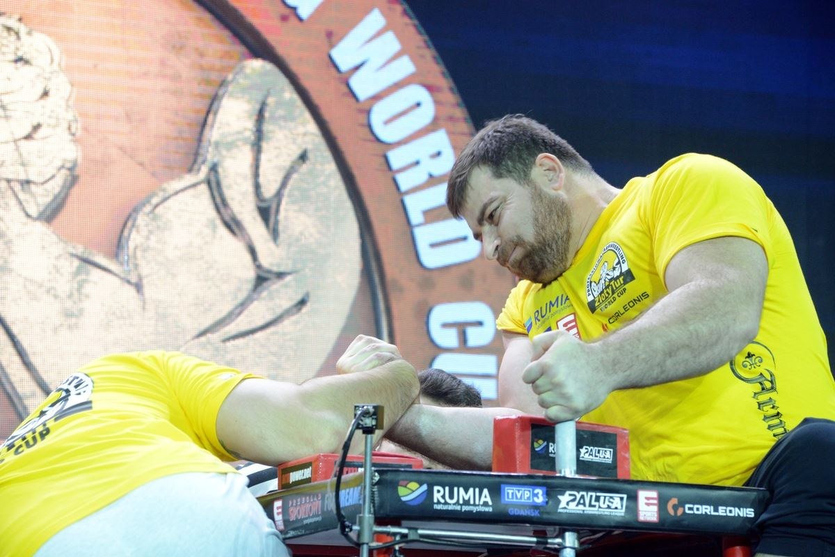 Zloty Tur 2016 Right Hand By Donat Supinski