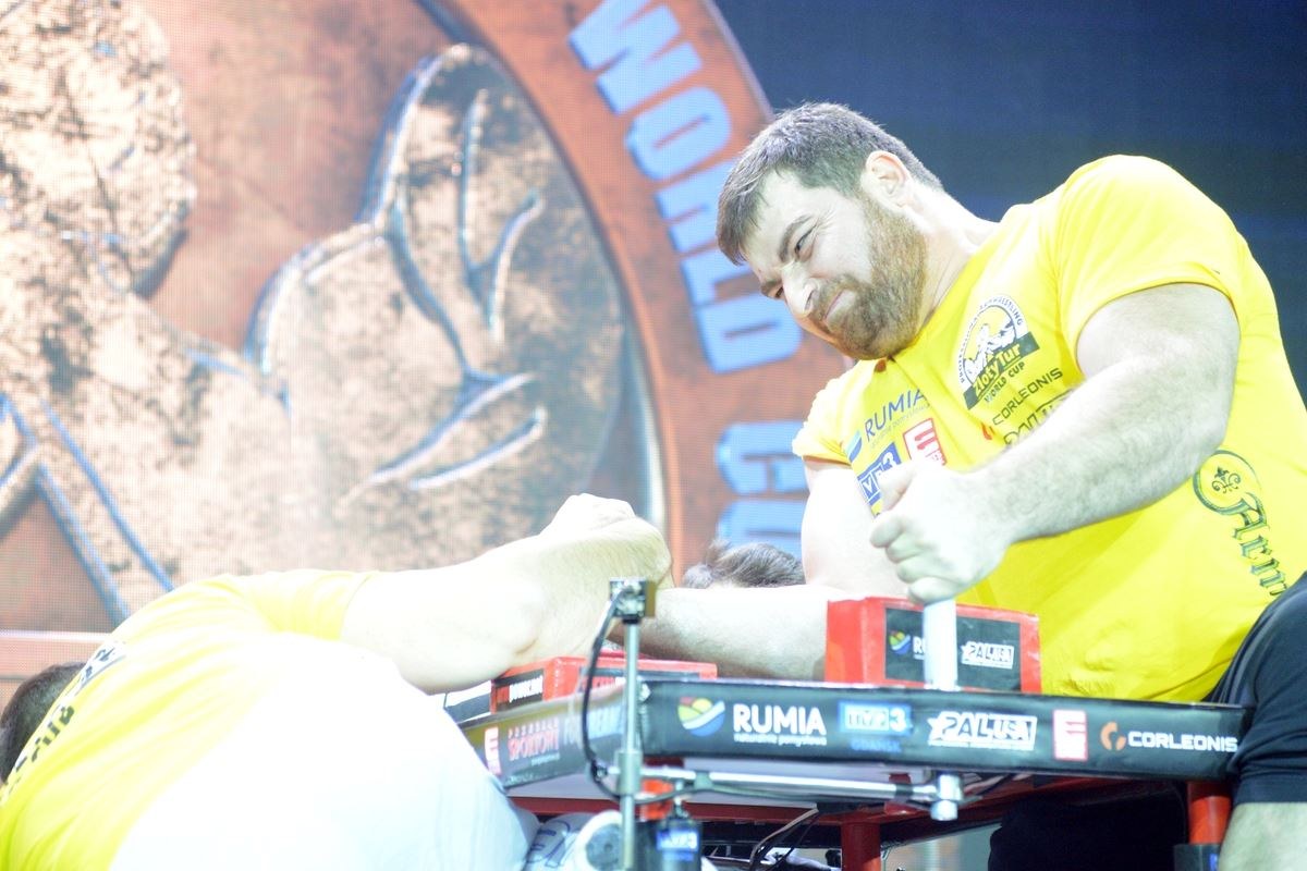 Zloty Tur 2016 Right Hand By Donat Supinski