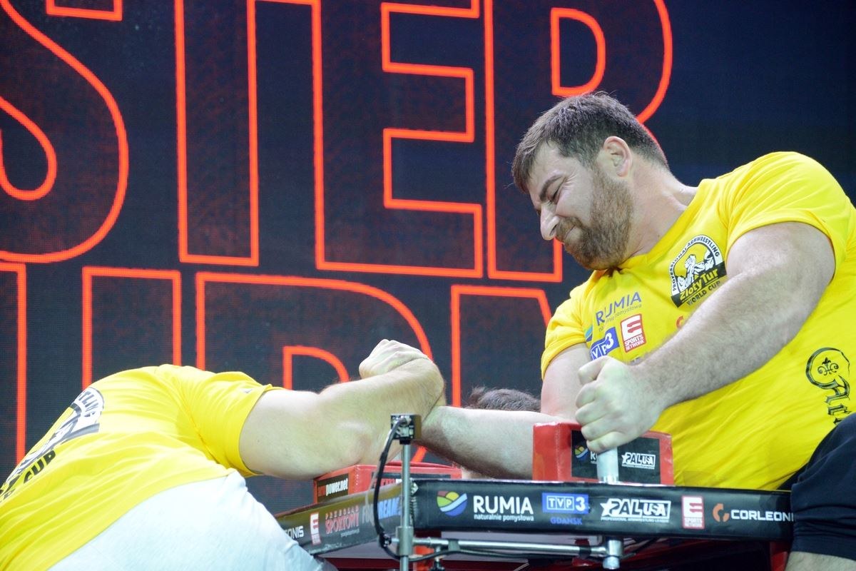 Zloty Tur 2016 Right Hand By Donat Supinski