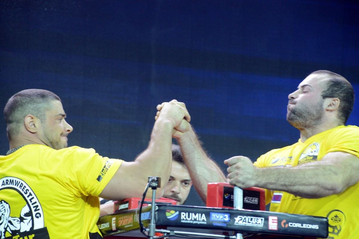 Zloty Tur 2016 Right Hand By Donat Supinski