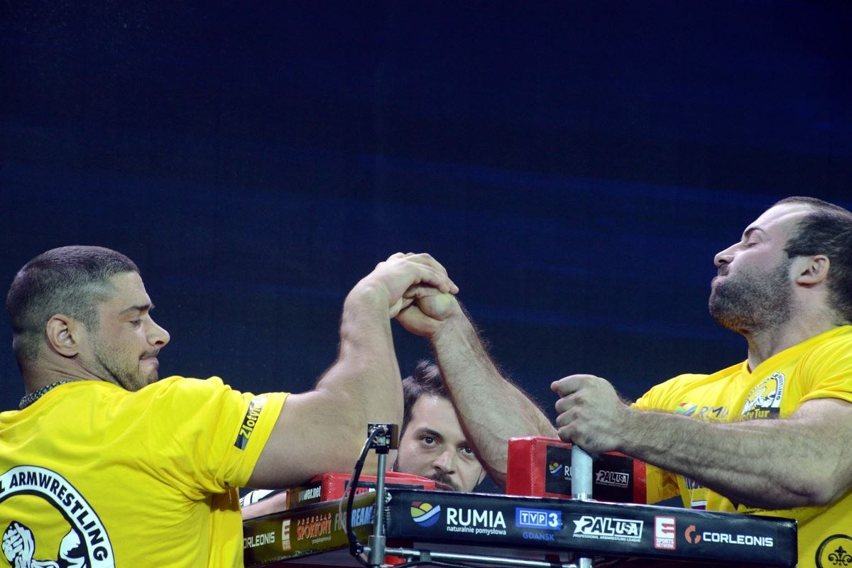 Zloty Tur 2016 Right Hand By Donat Supinski