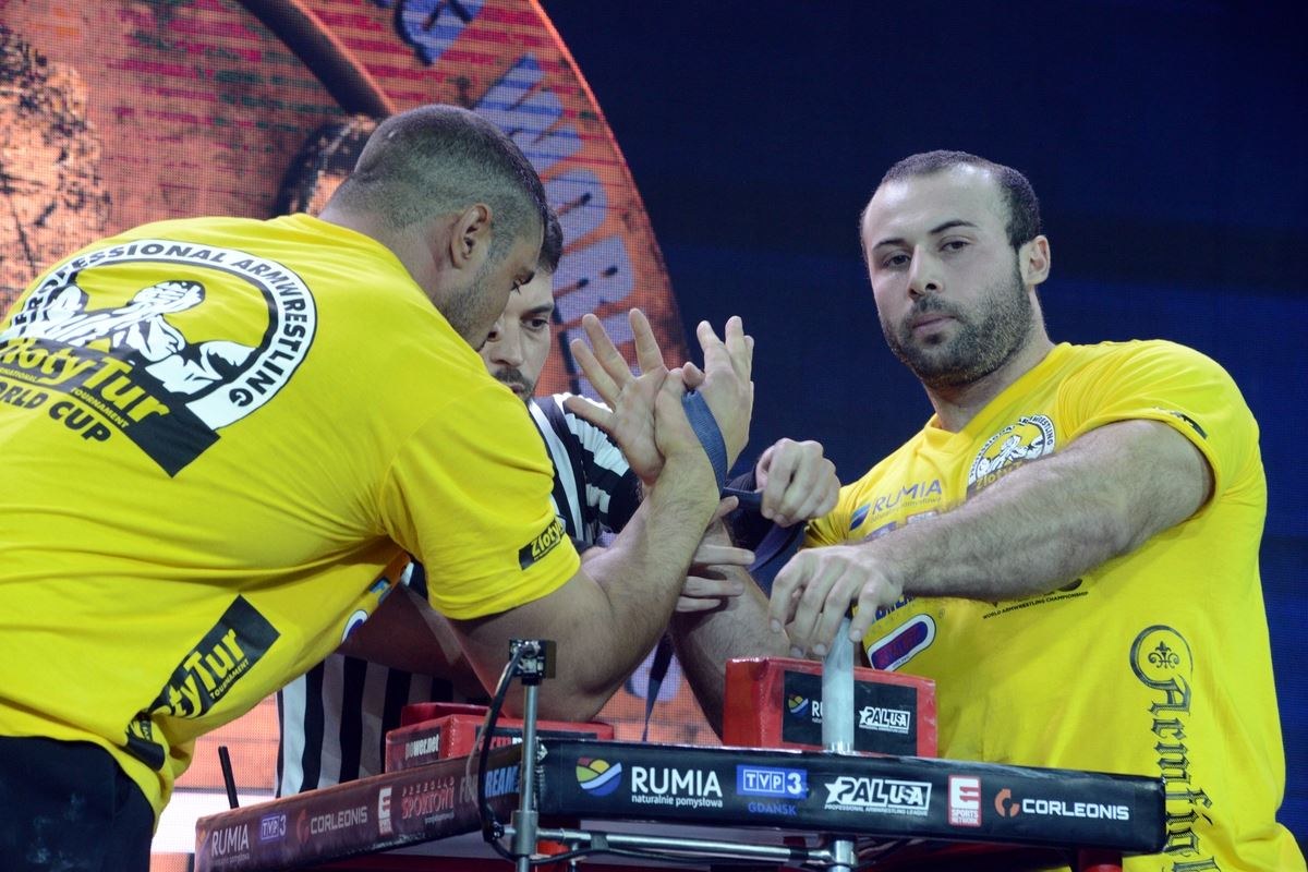 Zloty Tur 2016 Right Hand By Donat Supinski