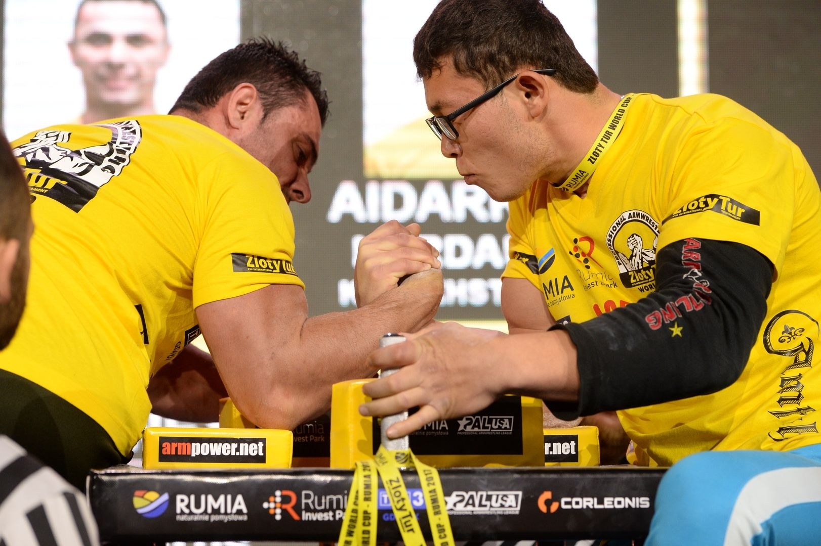 Zloty Tur 2017 Right Hand Eliminations