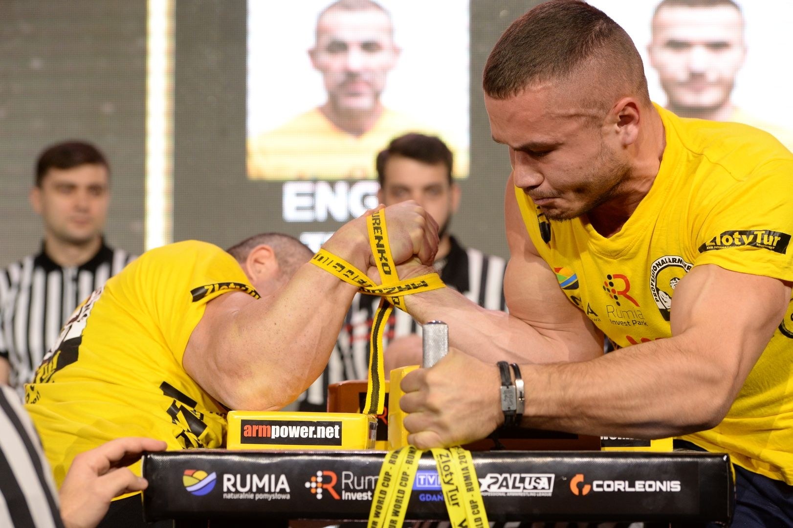 Zloty Tur 2017 Right Hand Eliminations