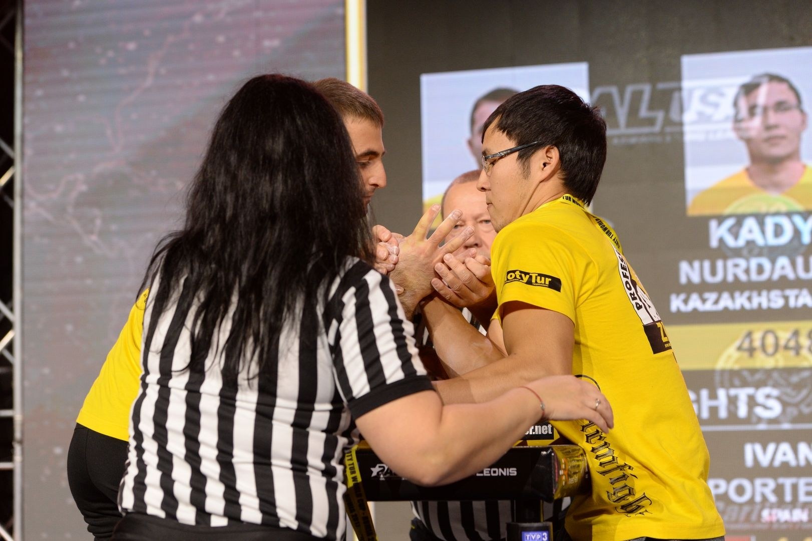 Zloty Tur 2017 Right Hand Eliminations