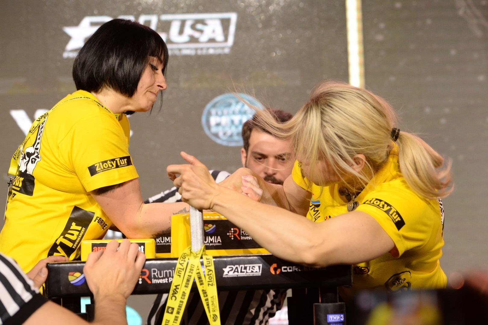 Zloty Tur 2017 Right Hand Eliminations