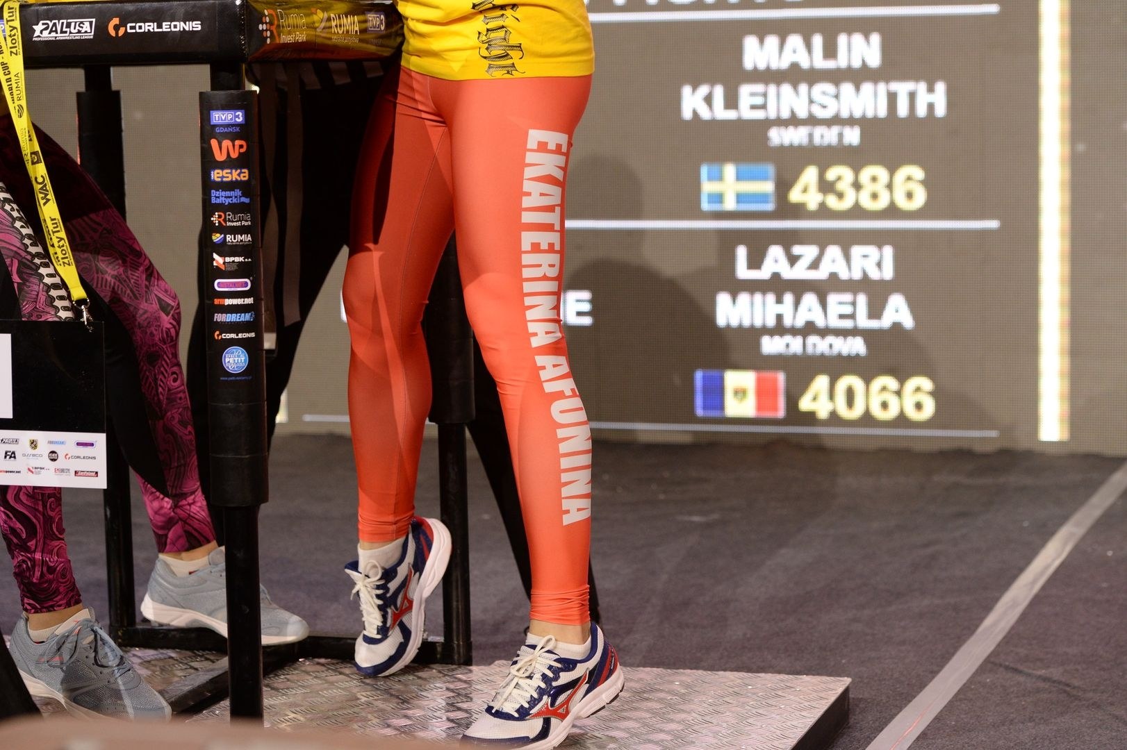 Zloty Tur 2017 Right Hand Eliminations