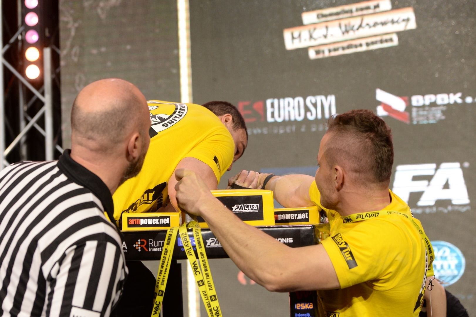 Zloty Tur 2017 Right Hand Eliminations