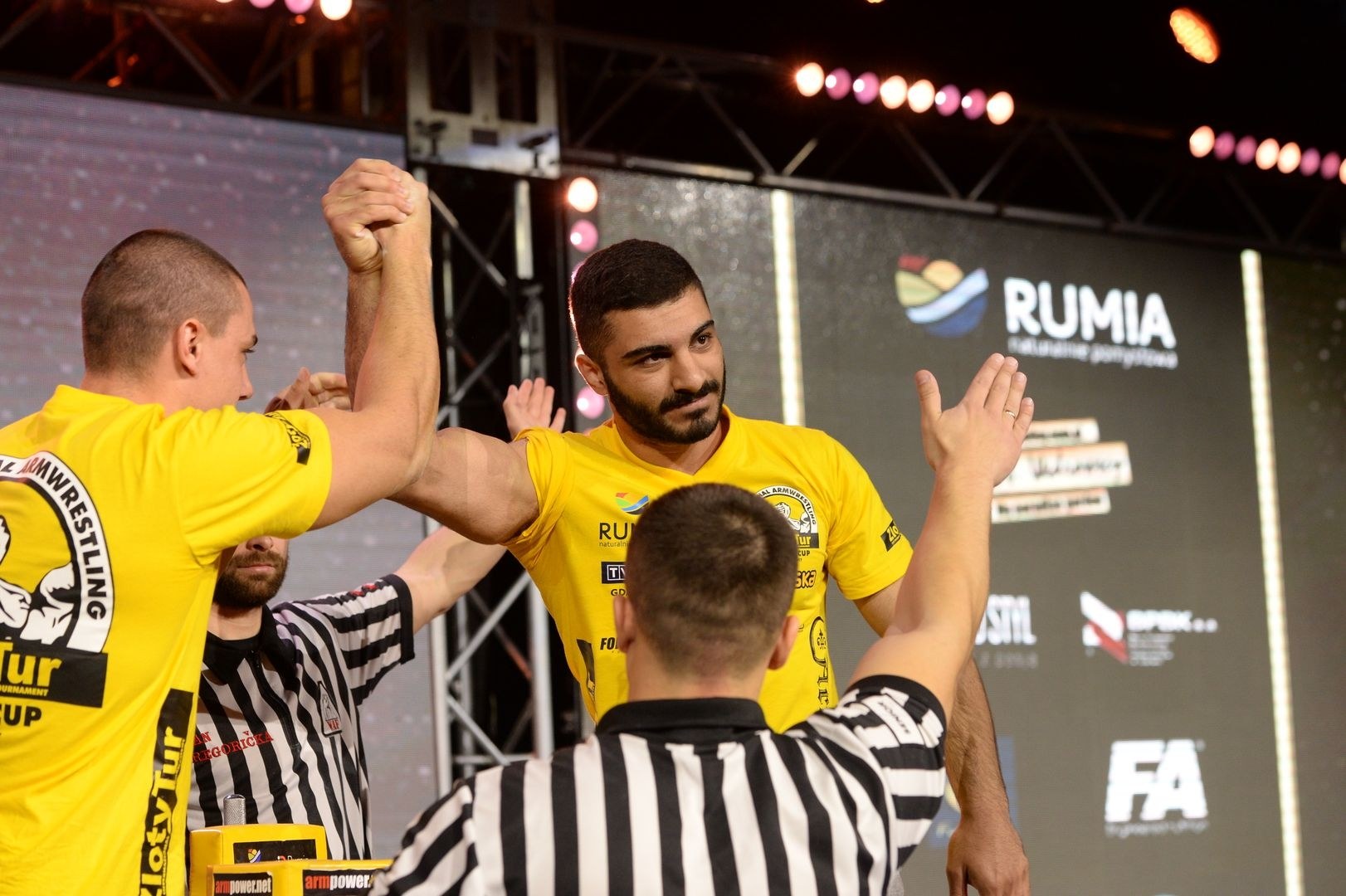 Zloty Tur 2017 Right Hand Eliminations