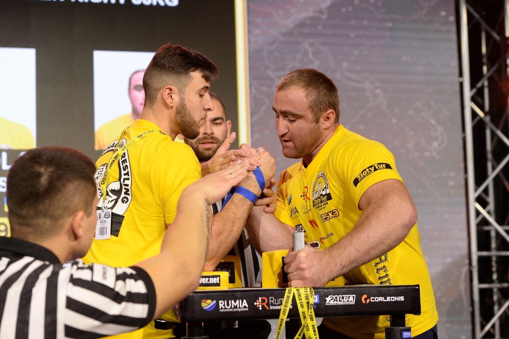 Zloty Tur 2017 Right Hand Eliminations