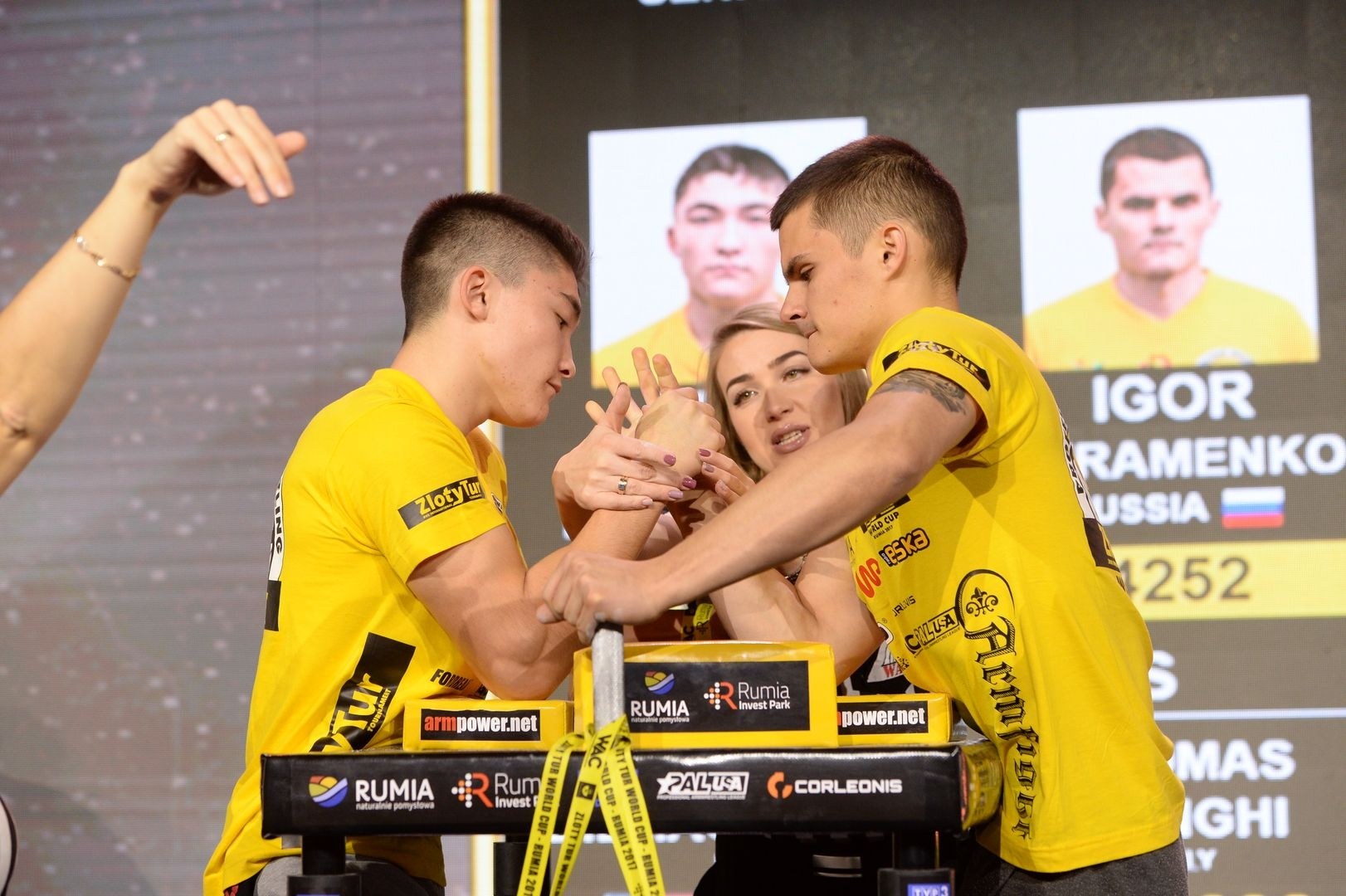 Zloty Tur 2017 Right Hand Eliminations