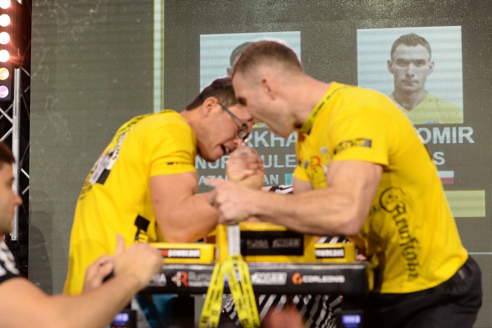 Zloty Tur 2017 Right Hand Eliminations