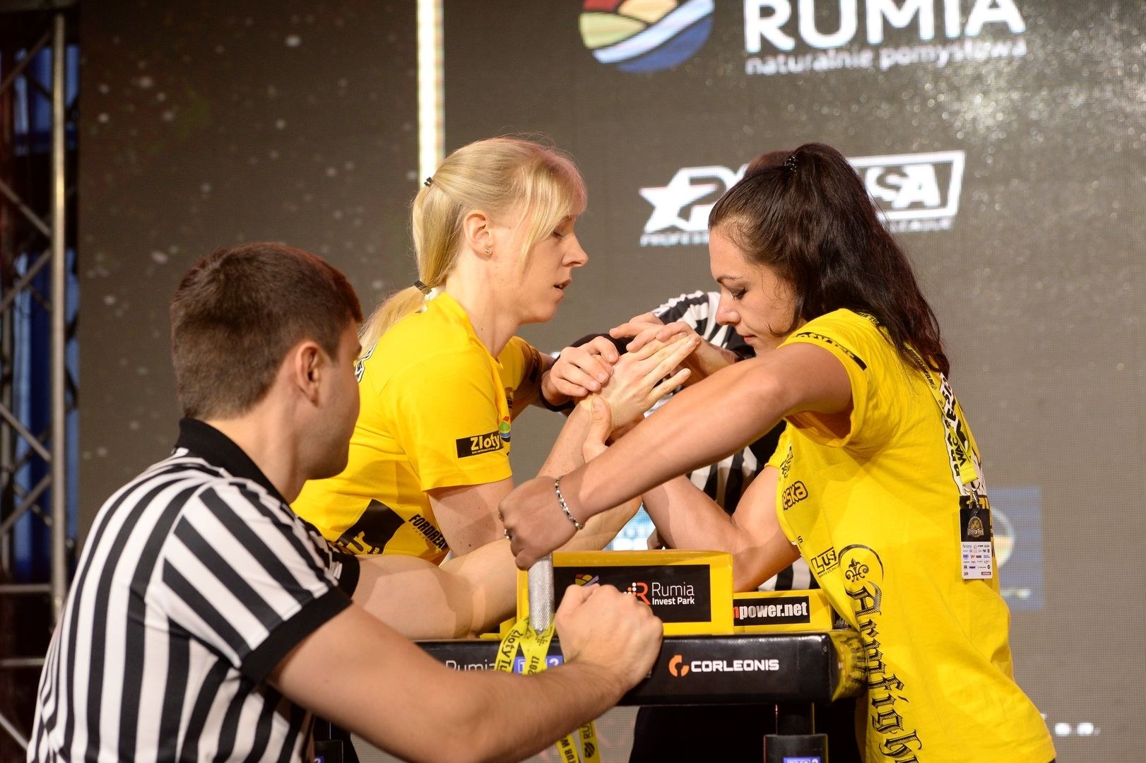 Zloty Tur 2017 Right Hand Eliminations