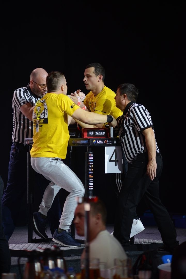 Zloty Tur 2018 Eliminations Left Hand