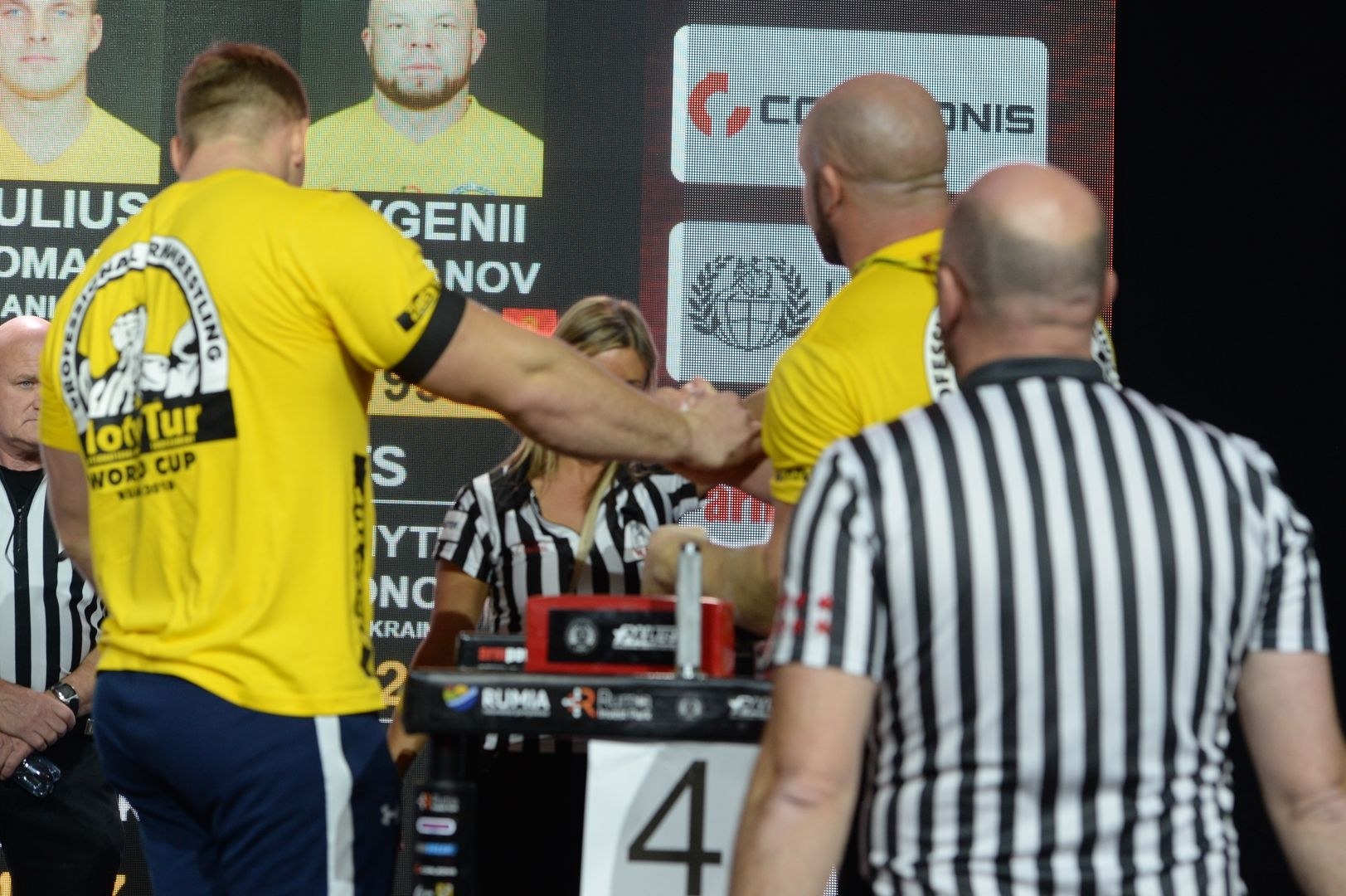 Zloty Tur 2018 Eliminations Left Hand