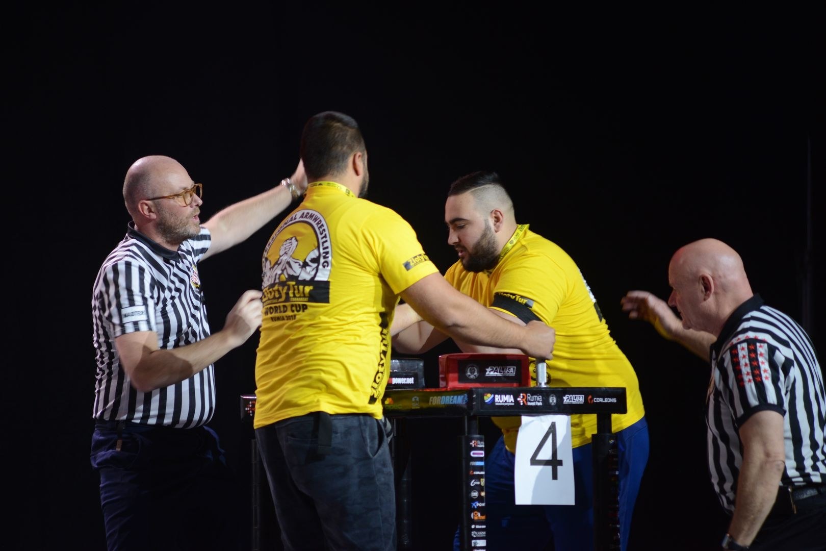 Zloty Tur 2018 Eliminations Left Hand
