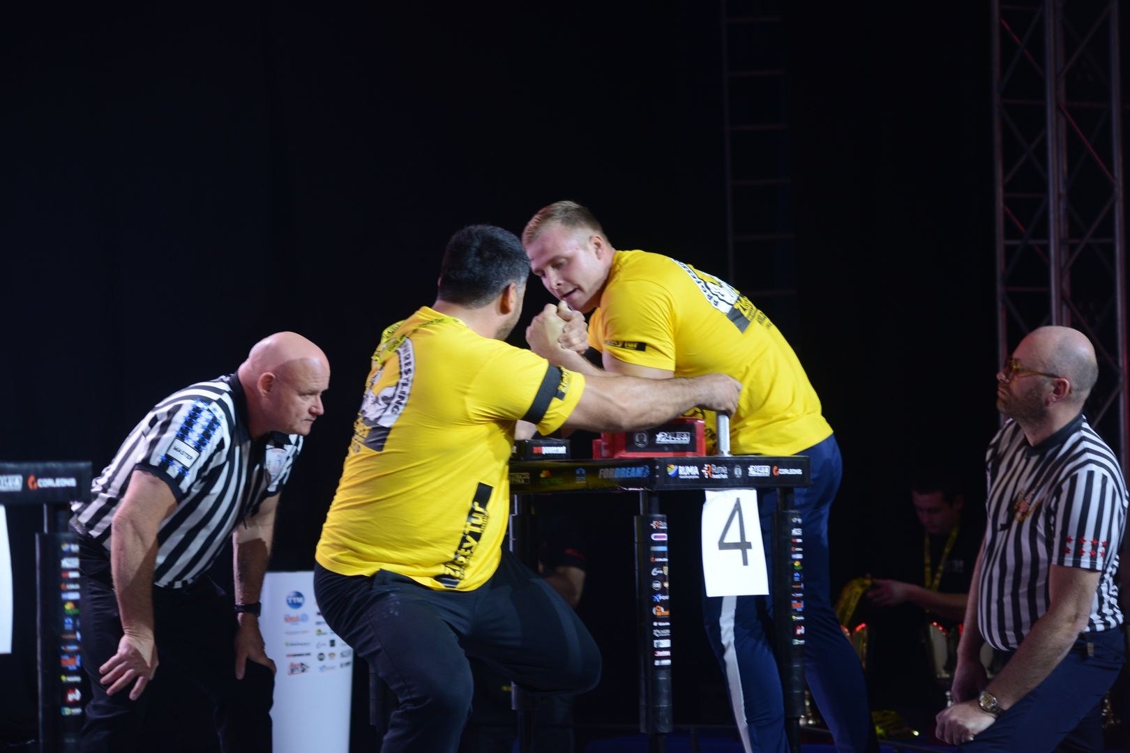 Zloty Tur 2018 Eliminations Left Hand