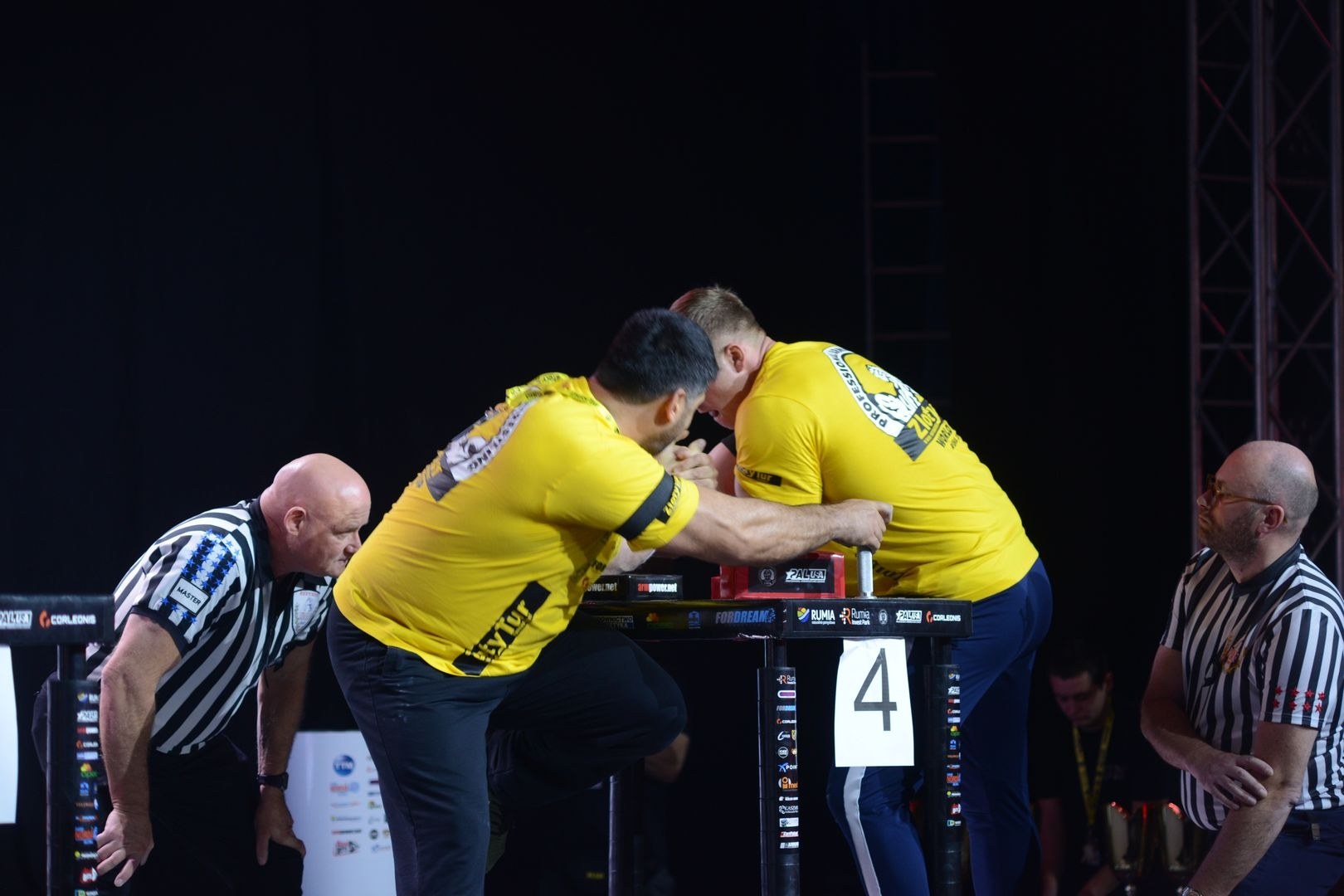 Zloty Tur 2018 Eliminations Left Hand