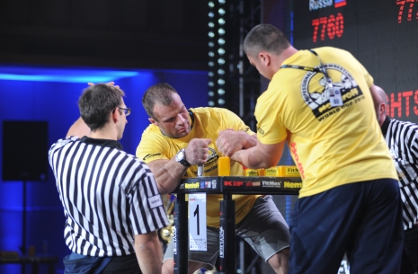 Denis Cyplenkov vs Andrey Pushkar