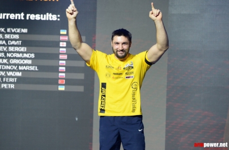 Evgeny Prudnik: armwrestling and theater