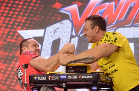 Dawid Bartosiewicz: a duel of life!