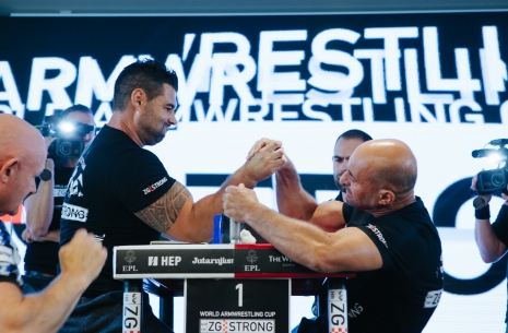 Yakut diamond in a luxurious Croatian frame!