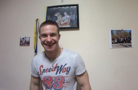 Armwrestling the funny way