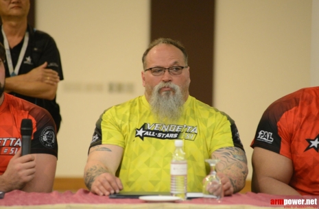 Tim Bresnan: You’ll see these hands dominating!