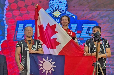 MASON DROESSE – Junior & Senior!